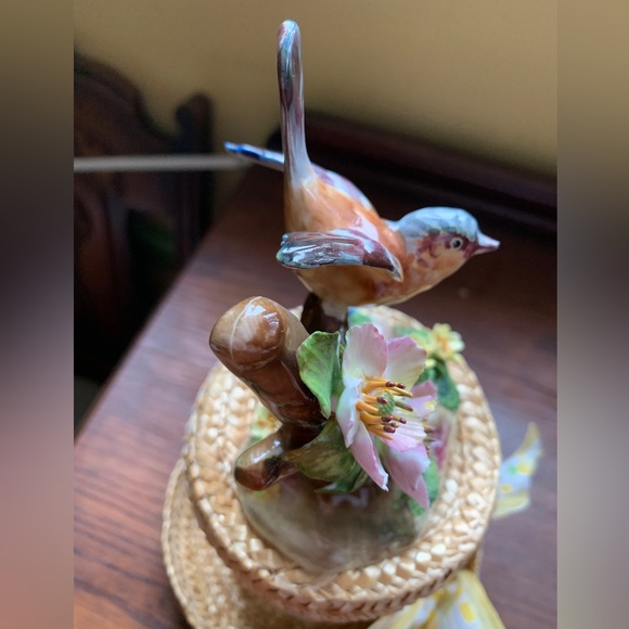 Crown Staffordshire Porcelain Bird Figural by J.T. Jones collectible - Picture 3 of 10